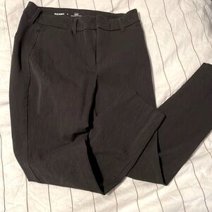 Old navy size US 6 pixie cut trouser-pants dark gray
Good condition